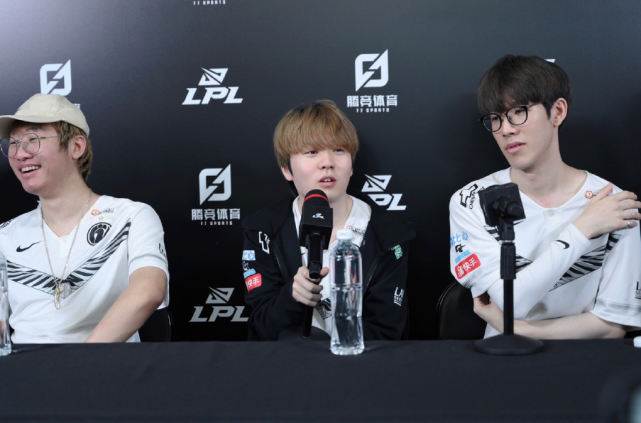 的存在感被 的存在感被